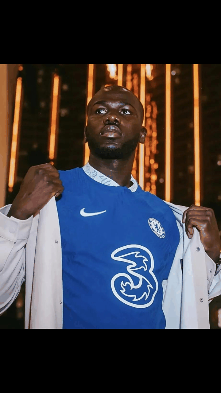 九游体育官方网站关于切尔西不断突破！，库里连续十场比赛得分超过晋级下一阶段赛场气氛高涨的信息