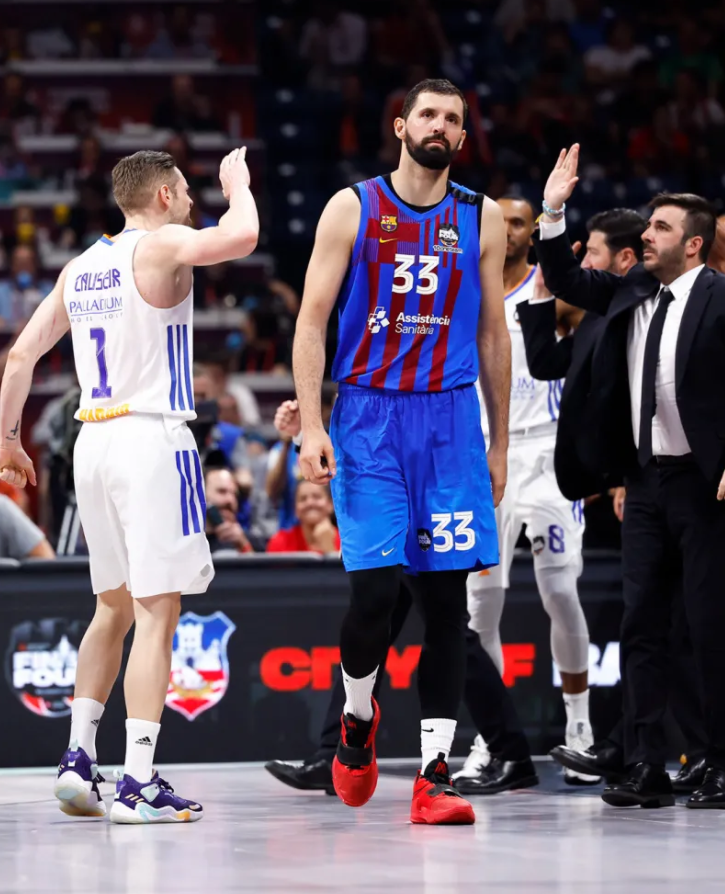 九游体育官方网站关于欧冠赛程吃紧；深圳男篮冲刺阶段刷新队史纪录；气氛紧张；更衣室氛围转暖的信息